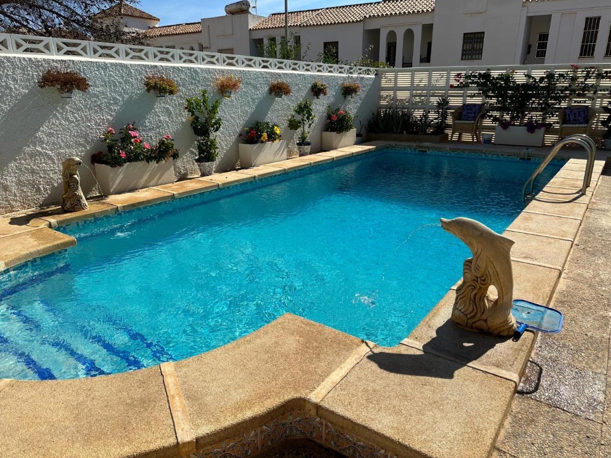 Large Villa Private Pool And Garden Near Beach Roquetas de Mar Ngoại thất bức ảnh